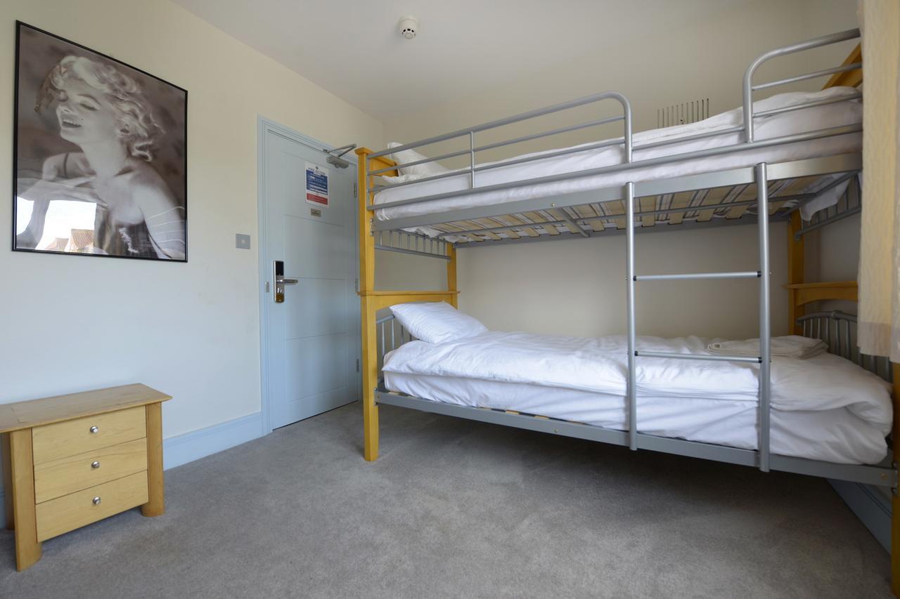 Southsea Rocks Hotel Portsmouth Bagian luar foto